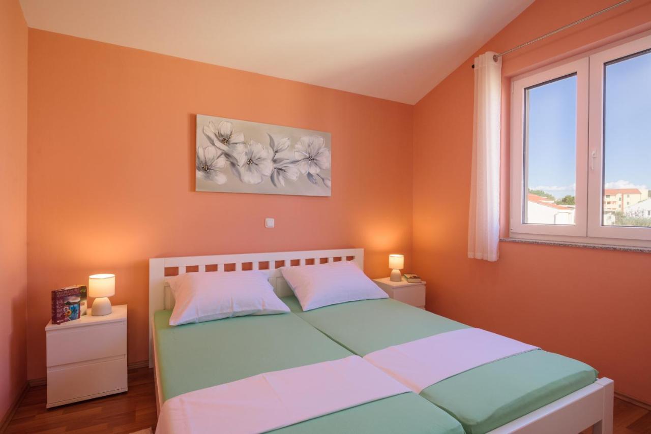 Apartmani Emil Trogir Exterior foto