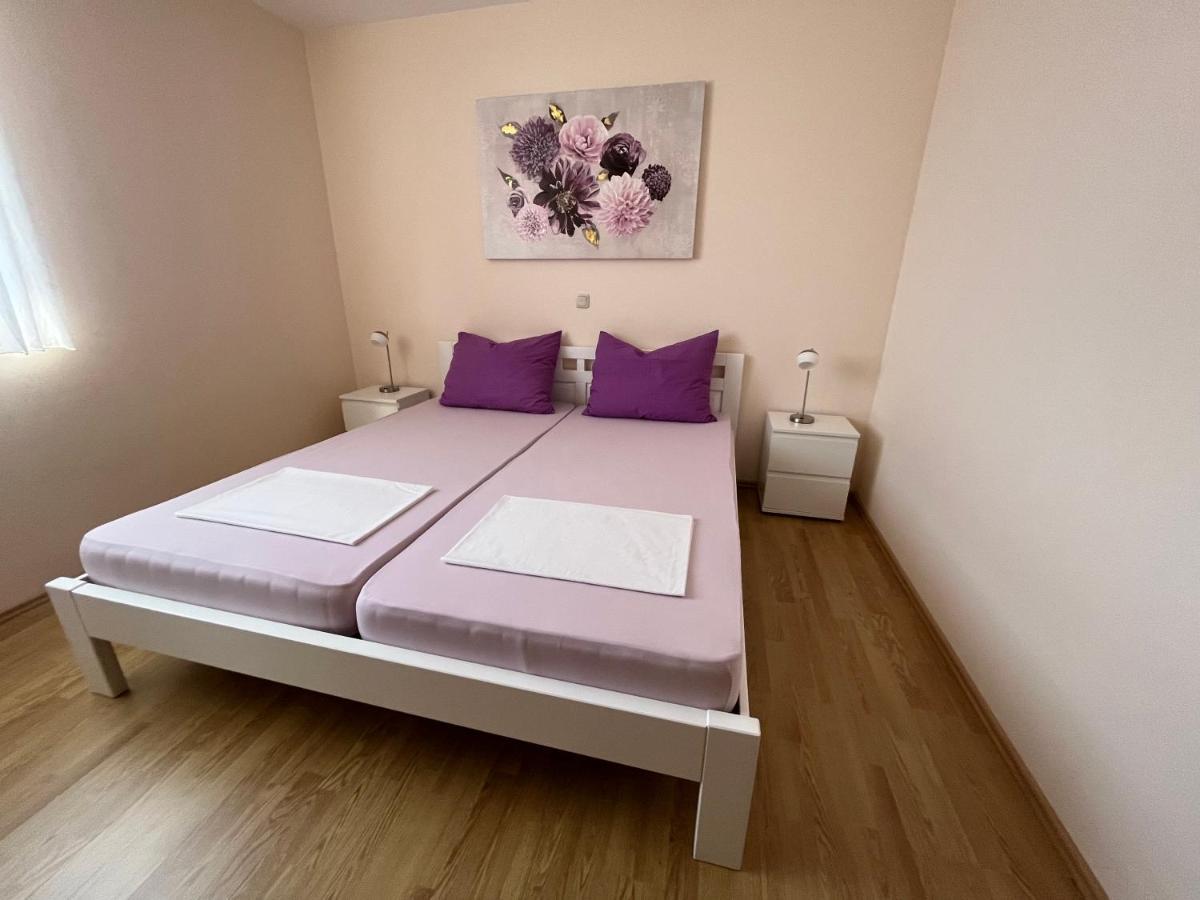 Apartmani Emil Trogir Exterior foto